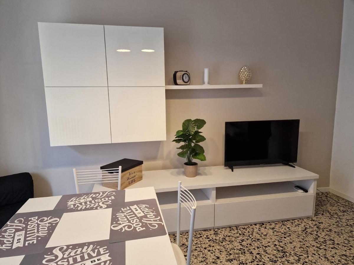 M.Aurelio Light Brown Apartment Milan Exterior photo